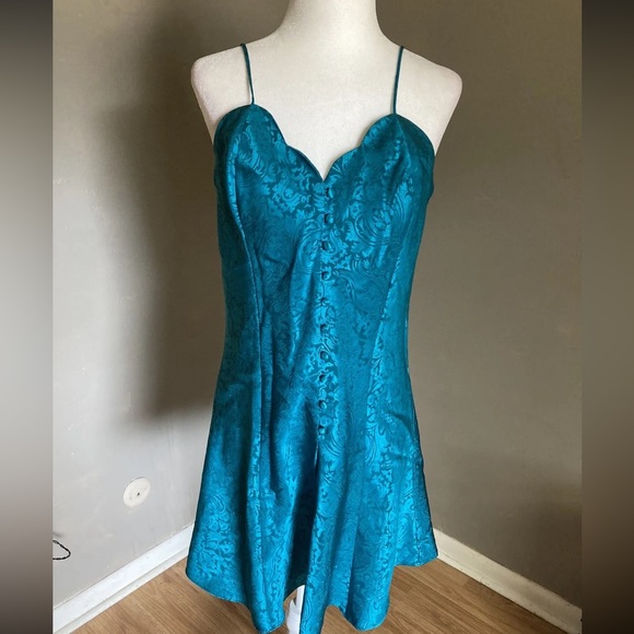 Vintage Victoria’s Secret Gold Label Emerald Nightgown - Picture 2 of 8